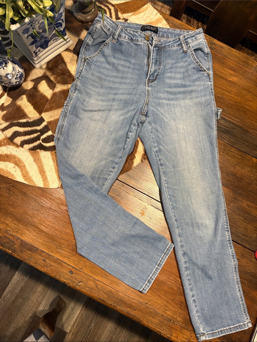 Judy Blue Light Wash Straight Leg Capri Jeans